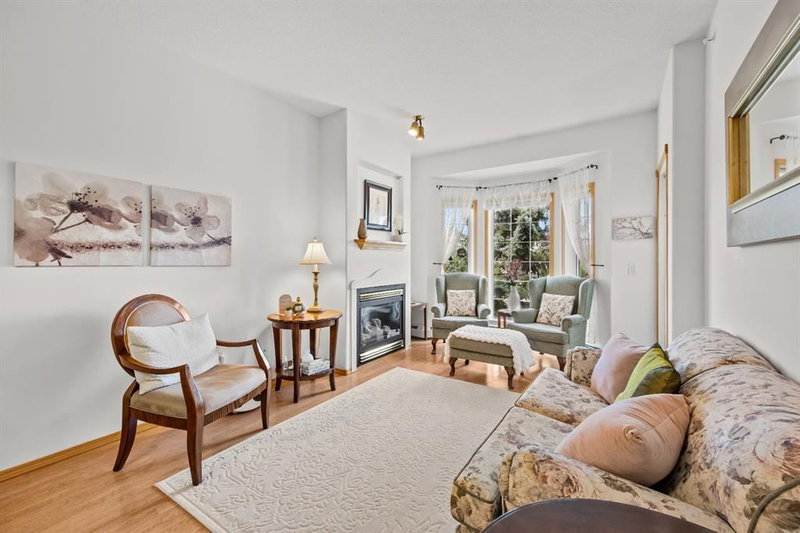 317 - 728 Country Hills Road NW