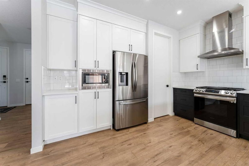 13 Calhoun Crescent NE, Calgary, Alberta