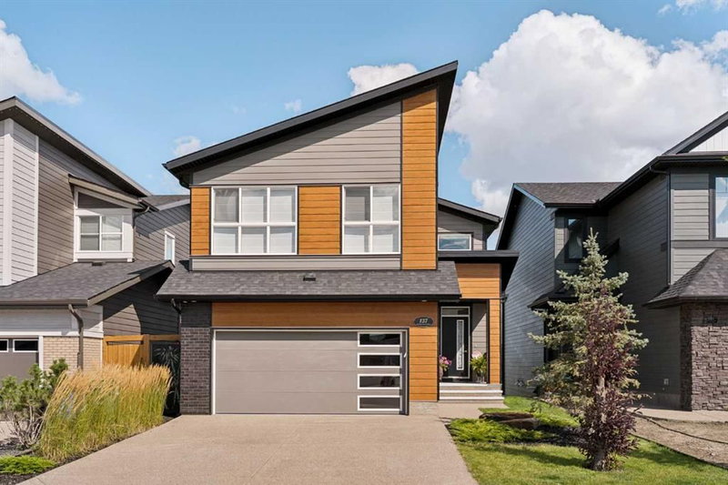 137 Wolf Hollow Villas SE, Calgary, Alberta