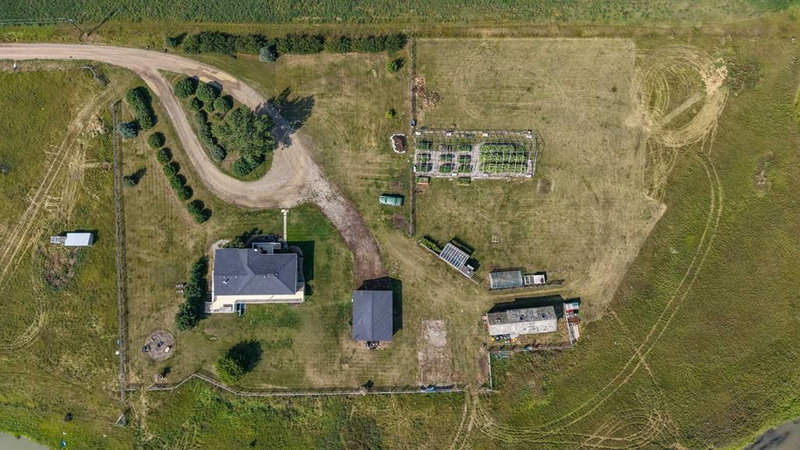283042 Township Road 164