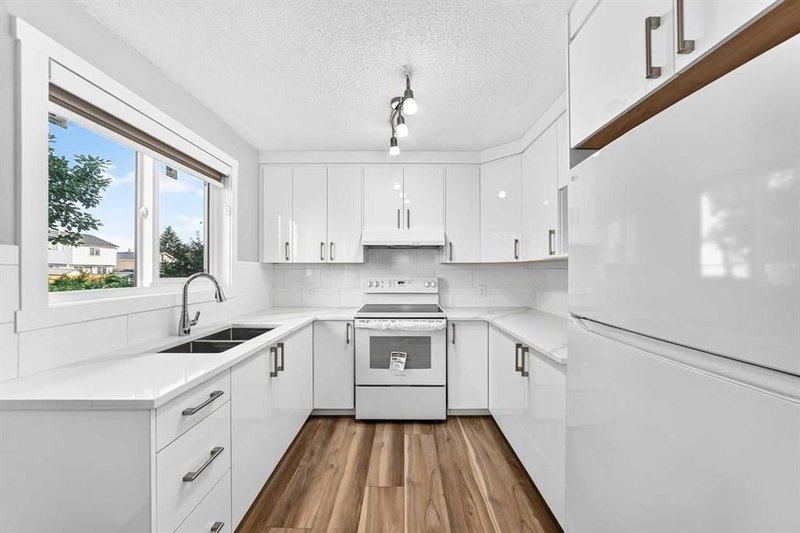 77 Martinbrook Road NE, Martindale — interior photo