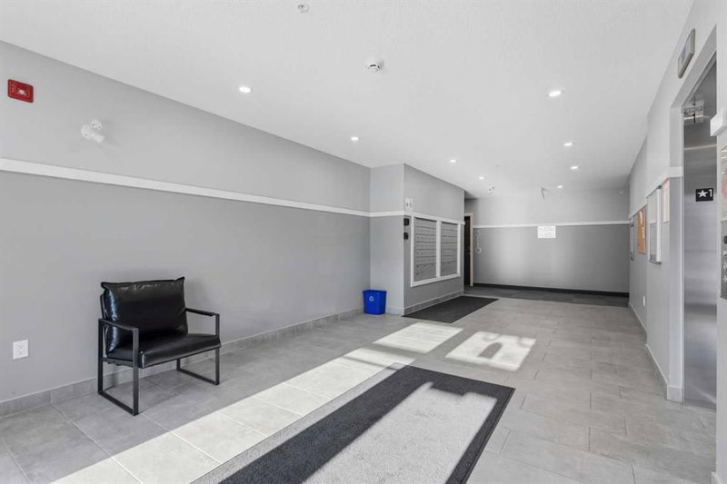 3210, 550 Belmont Street SW, Belmont — interior photo 6