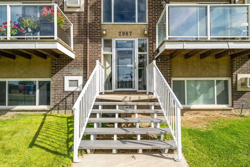 206 - 2987 Dunmore Road SE
