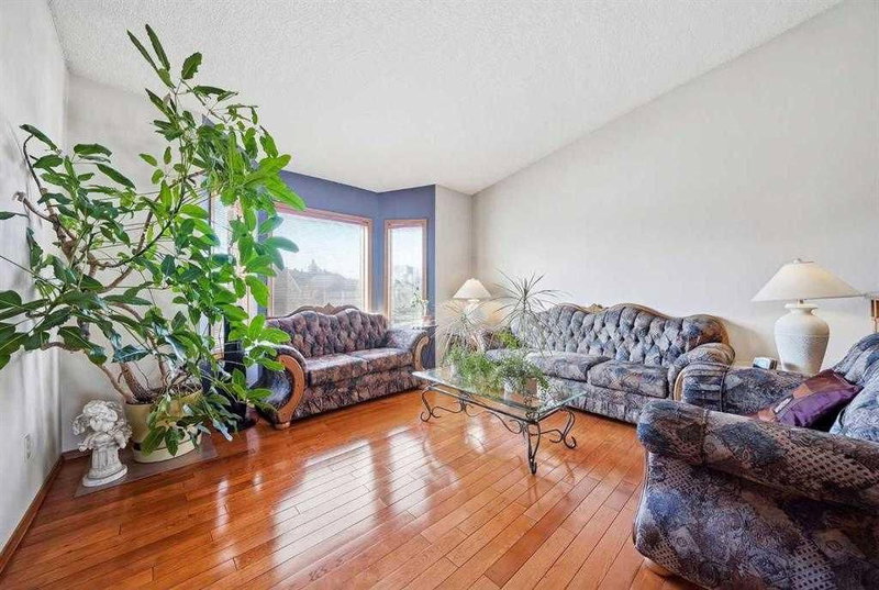 2855 Catalina Boulevard NE, Monterey Park — interior photo 5