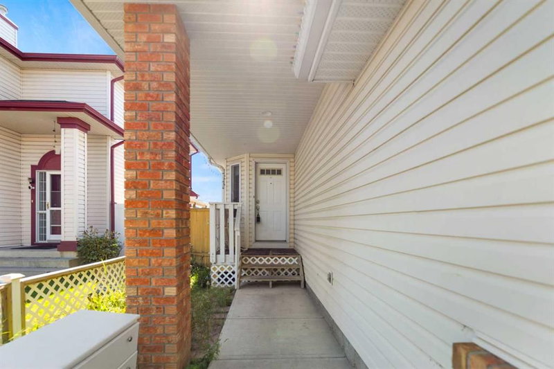 139 Los Alamos Place NE, Monterey Park — interior photo