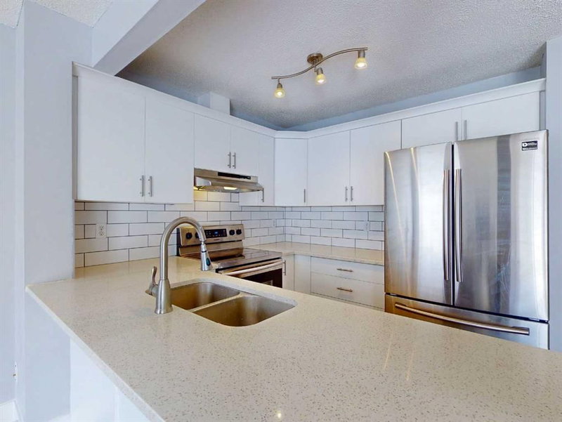 75 Panatella Villas NW, Panorama Hills — interior photo 5