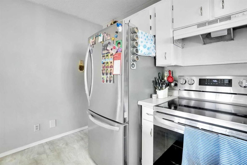 707 Whitehill Way NE, Whitehorn — interior photo 6