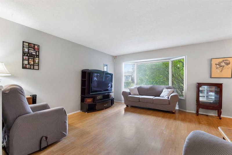 620 Aboyne Crescent NE, Abbeydale — interior photo 5