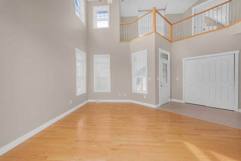 98 Canals Circle SW, Canals — interior photo