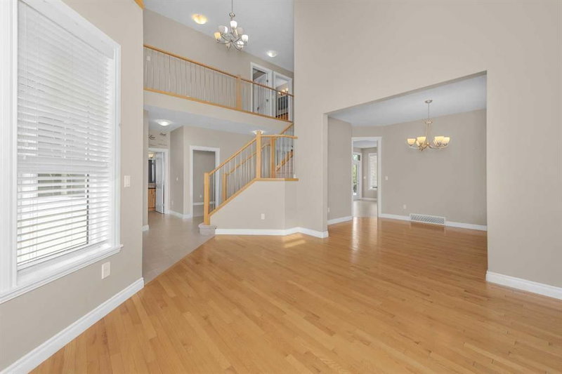 98 Canals Circle SW, Canals — interior photo 5