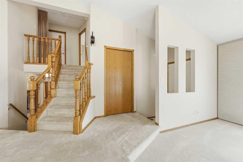 141 Woodbrook Road SW, Woodbine — interior photo
