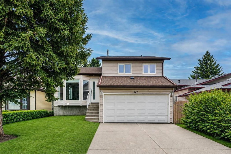 127 Woodstock Road SW, Calgary, Alberta