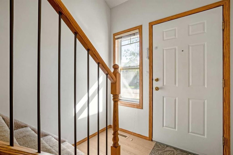 65 Millview Green SW, Millrise — interior photo