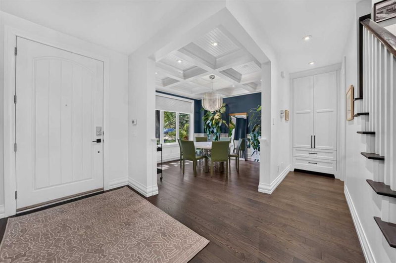 1732 49 Avenue SW, Altadore — interior photo