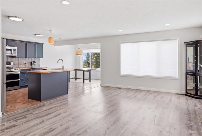 235 Arbour Stone Place NW, Arbour Lake — interior photo 5