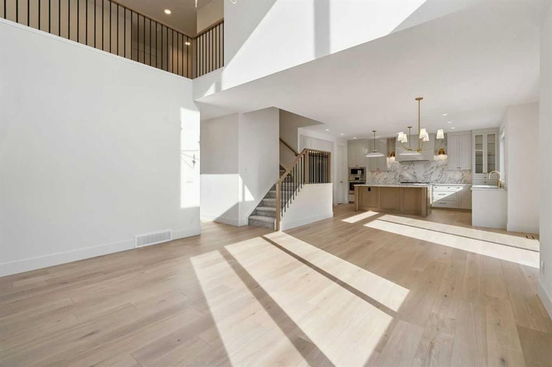 140 Crestridge Terrace SW, Crestmont — interior photo 5
