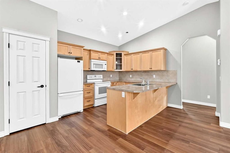 201 Sunvale Crescent NE, High River — interior photo 6