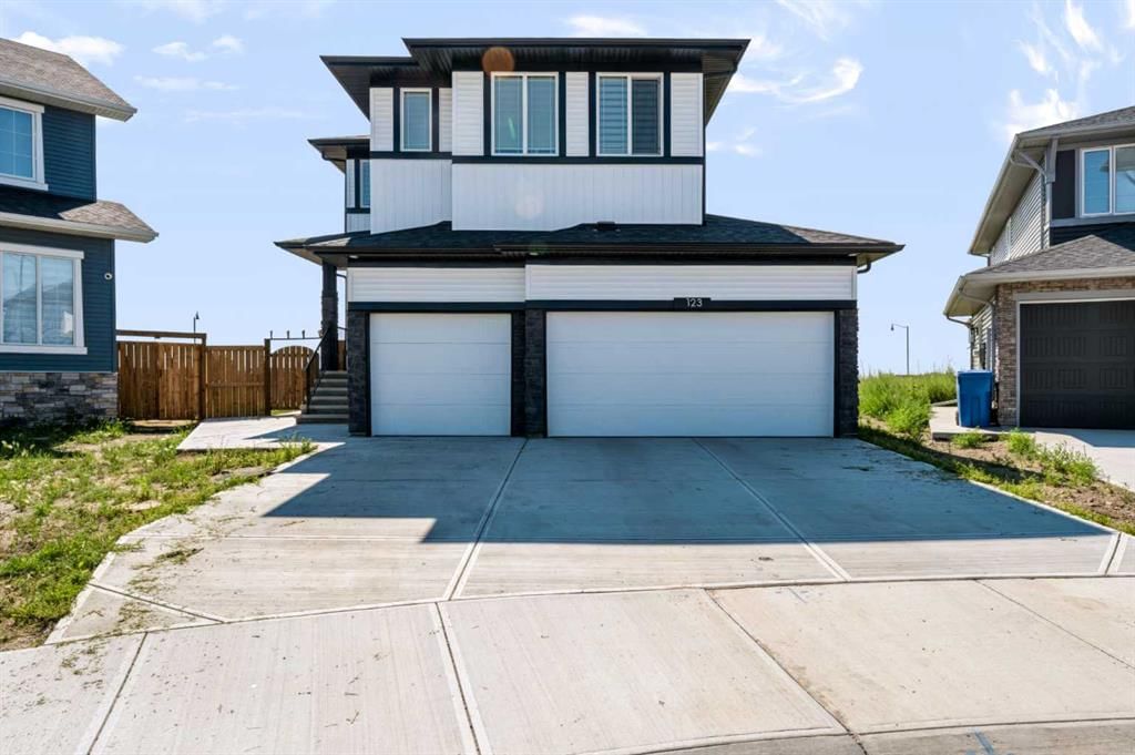 123 Dawson Dock Cove - Image 1