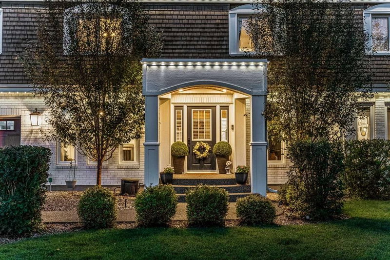 325 Thorndale Place