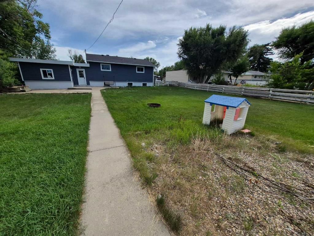 Listing Image 4
