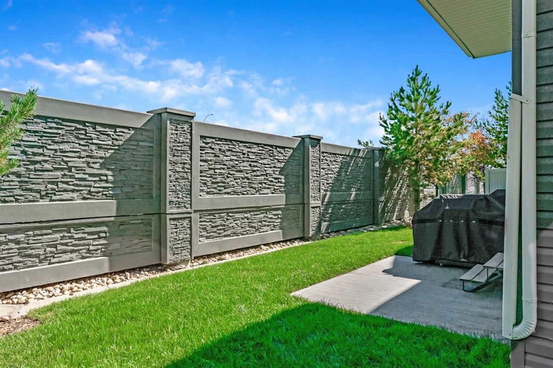 652 Skyview Ranch Grove NE