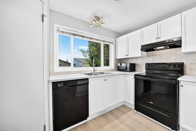 15 Prestwick Place SE