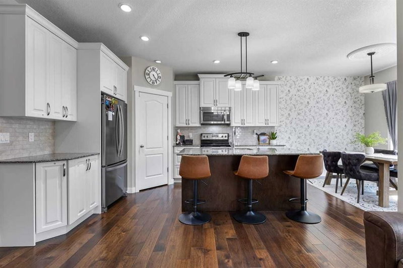 116 Kingsbury Close SE, Kings Heights — interior photo 6