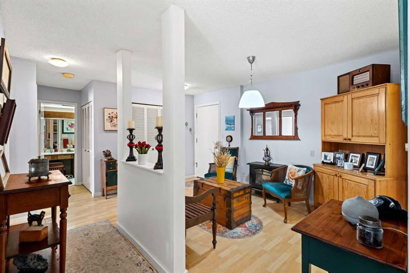 201, 3719C 49 Street NW, Varsity — interior photo 6
