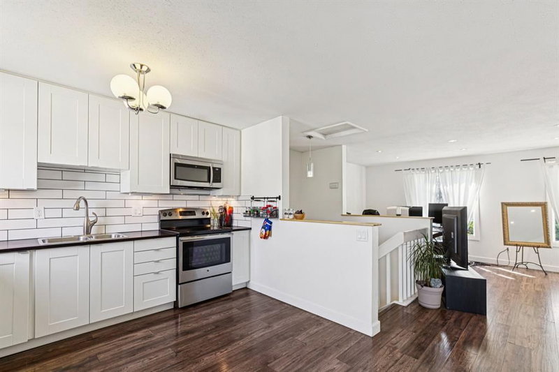 3556 33 Street SE, Dover — interior photo 5