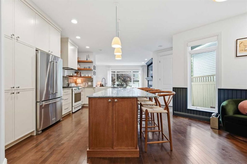 2025 45 Avenue SW, Altadore — interior photo 7