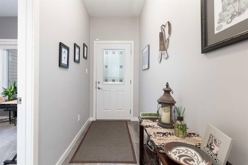 2 - 318 Northlander Bend W