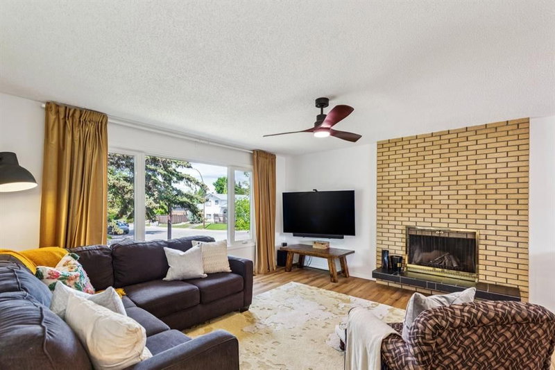 532 Queensland Circle SE, Queensland — interior photo 7