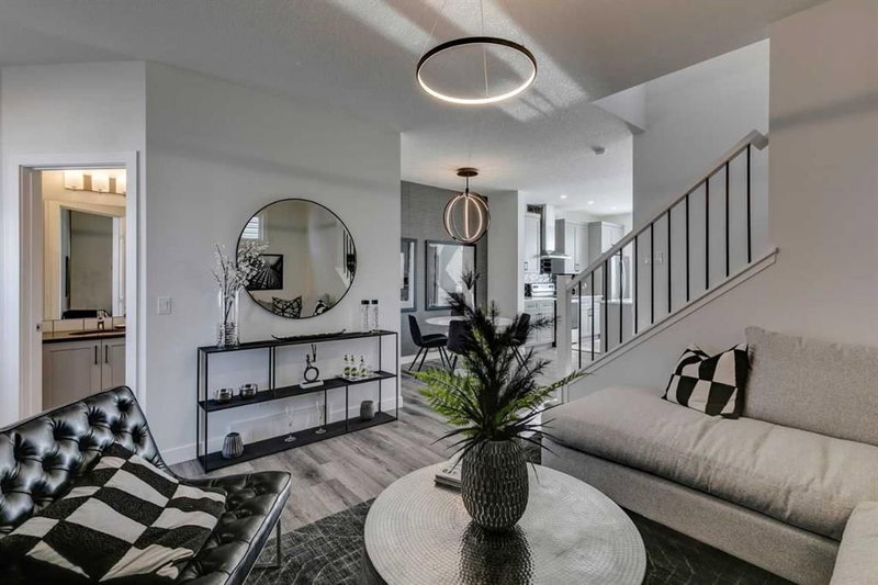 471 Buffaloberry Manor SE, Ricardo Ranch — interior photo