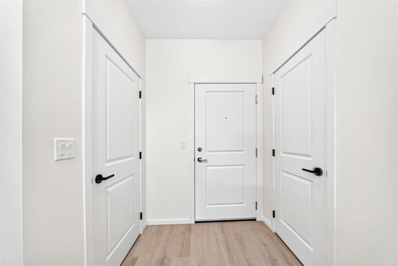 2112, 740 Legacy Village Road SE, Legacy — interior photo 5