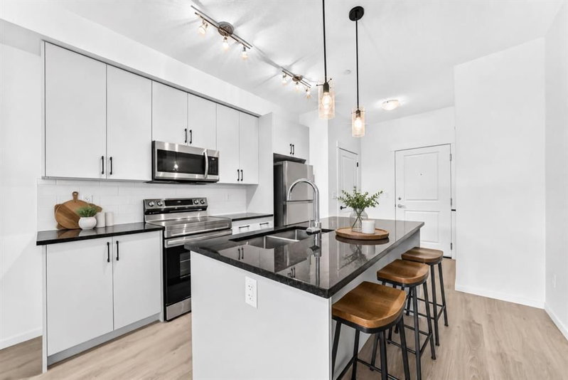 2112, 740 Legacy Village Road SE, Legacy — interior photo 6