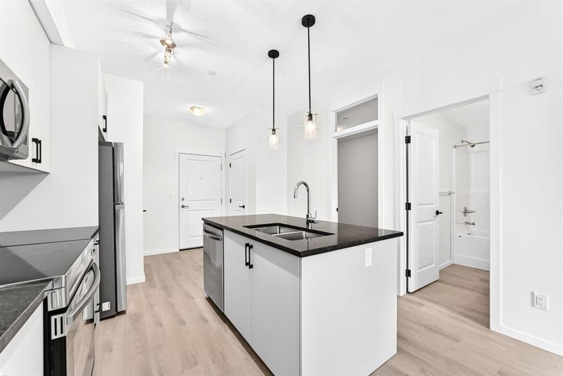2112, 740 Legacy Village Road SE, Legacy — interior photo 7