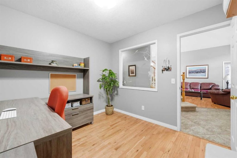 76 Valley Meadow Close NW, Valley Ridge — interior photo