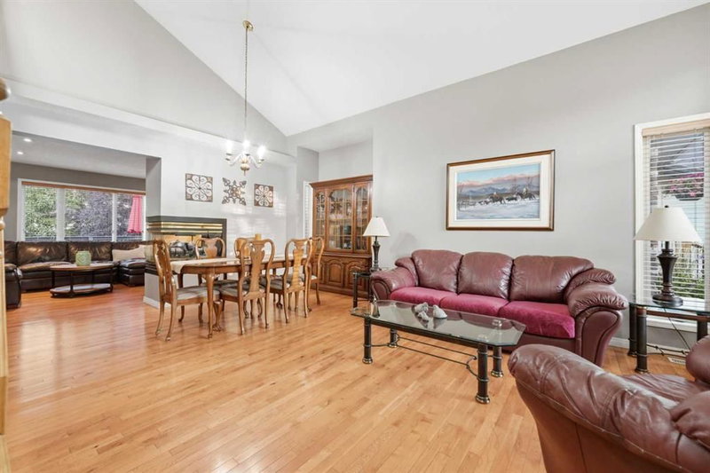 76 Valley Meadow Close NW, Valley Ridge — interior photo 5