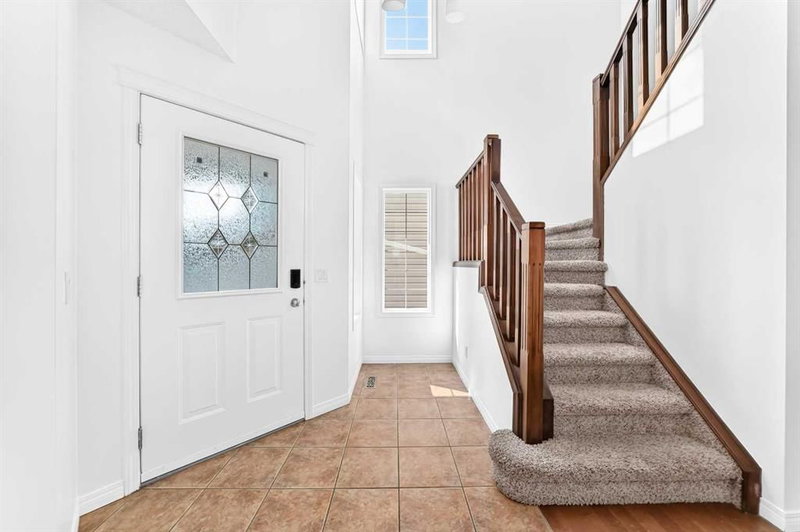 294 Cougar Plateau Way SW, Cougar Ridge — interior photo