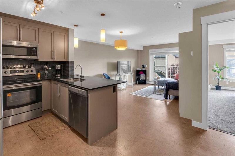 1209, 155 Skyview Ranch Way NE, Skyview Ranch — interior photo 5