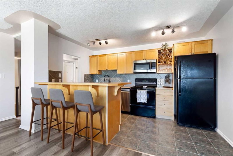 401, 2515 14A Street SW, Bankview — interior photo
