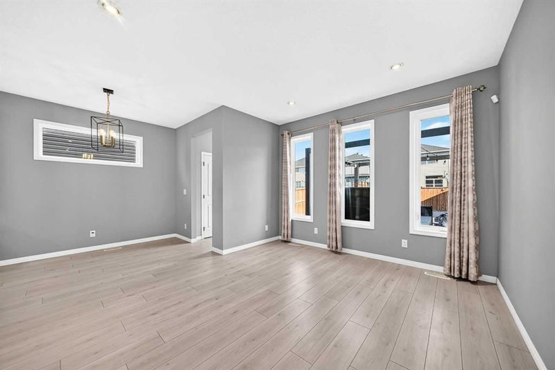 682 Redstone Drive NE, Redstone — interior photo 7