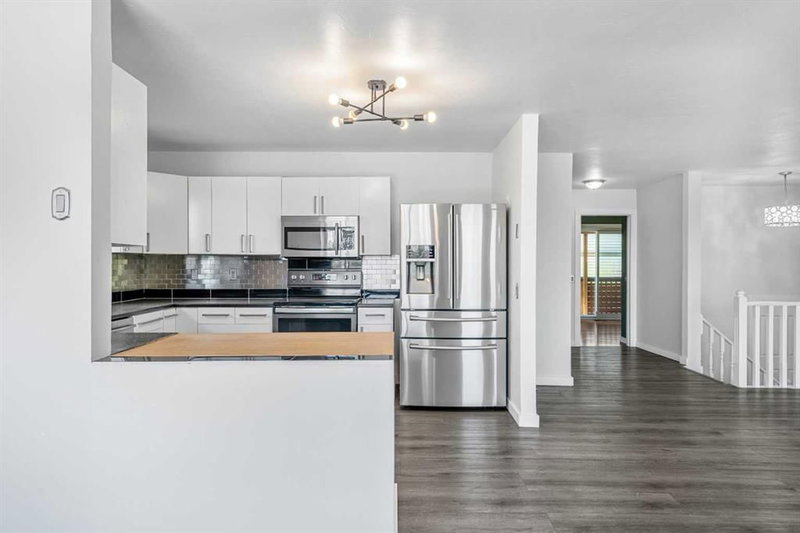 6824 Temple Drive NE, Temple — photo 2