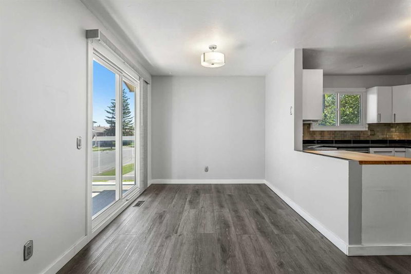 6824 Temple Drive NE, Temple — interior photo 7