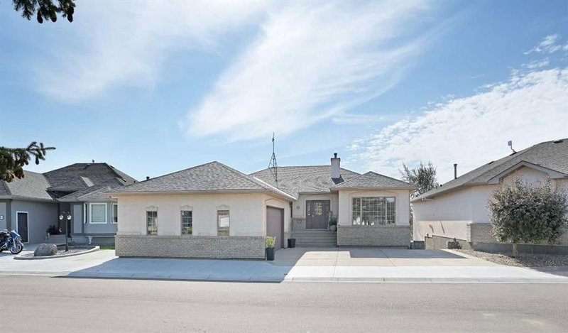 14 White Pelican Way