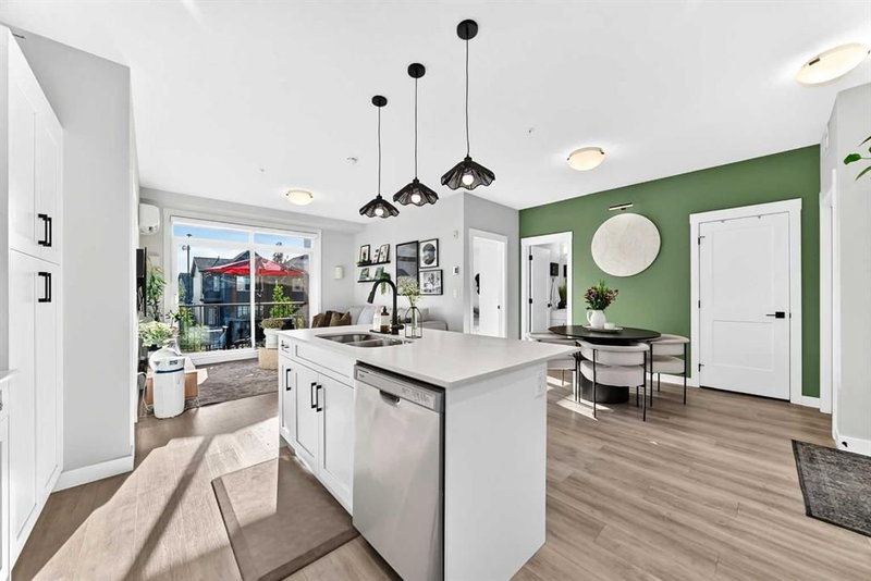 4208, 200 Seton Circle SE, Seton — interior photo