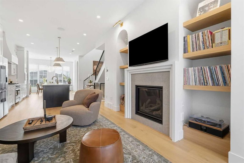 2609 35 Street SW, Killarney/Glengarry — interior photo 7