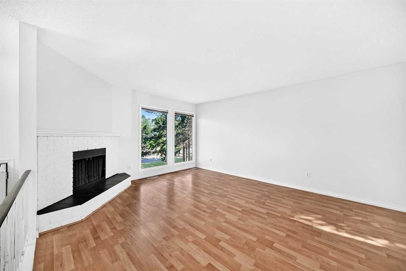 9611 24 Street SW, Oakridge — interior photo