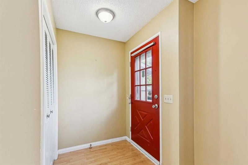 175 Castleridge Drive NE, Castleridge — interior photo 5