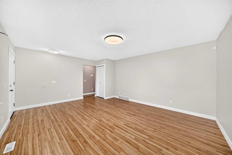 6607 Malvern Road NE, Marlborough Park — interior photo